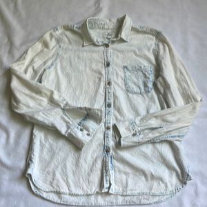 American Eagle Outfitters Light Wash Denim Shirt